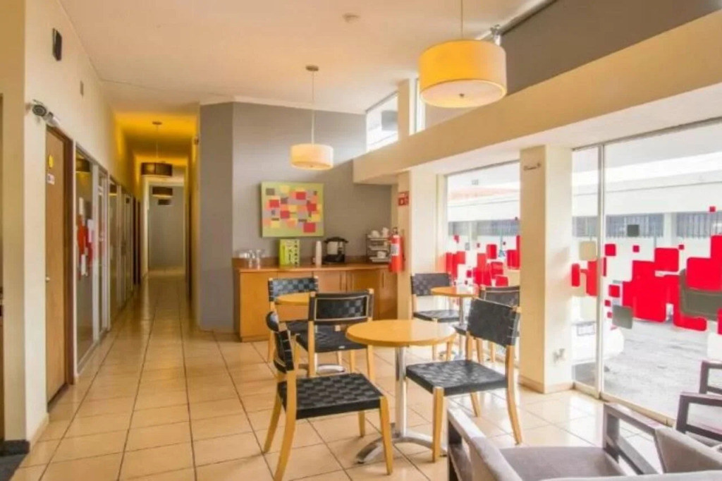 Hotel Mateos 1215