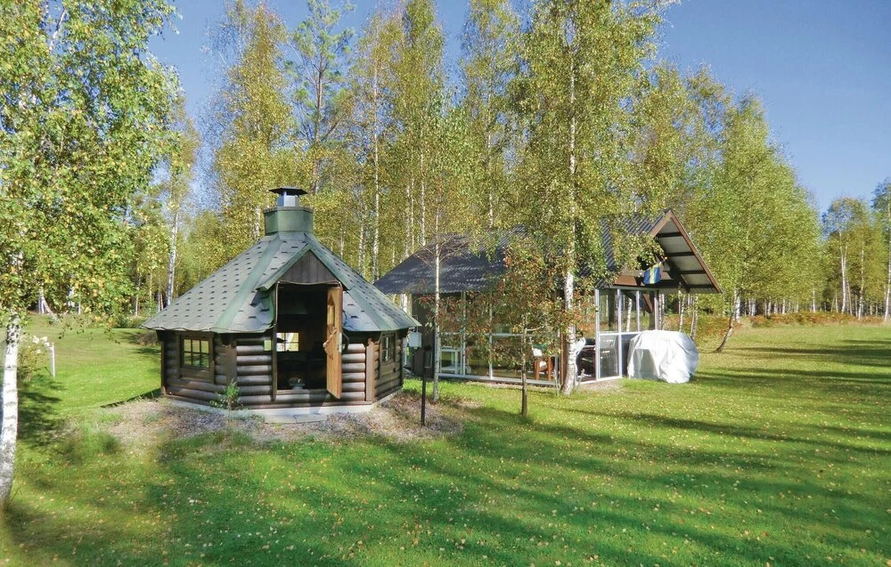 Cozy Home In Orrefors With Lake View