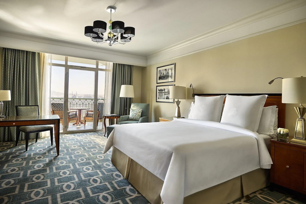 Four Seasons Hotel Cairo at Nile Plaza