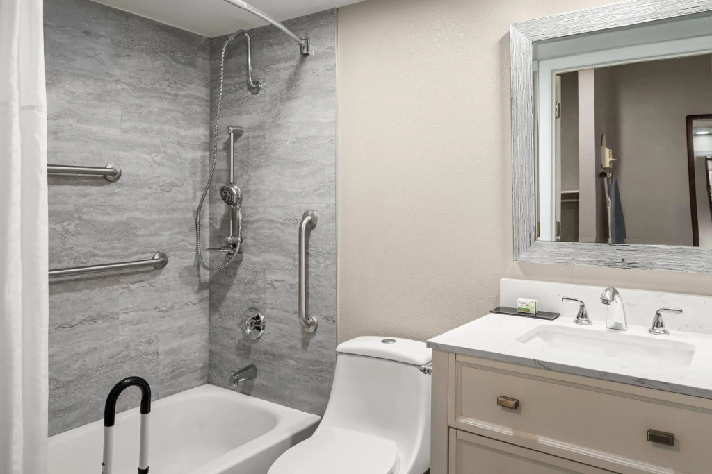 Baymont by Wyndham Jefferson City