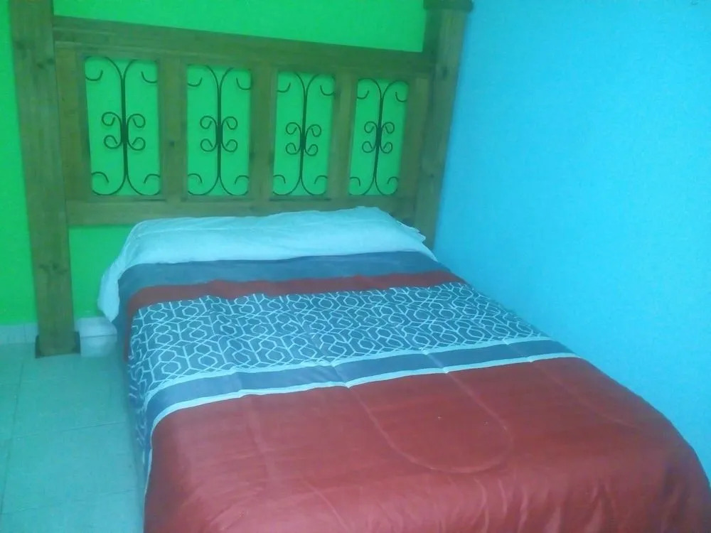 Hostal La Rivera Inn