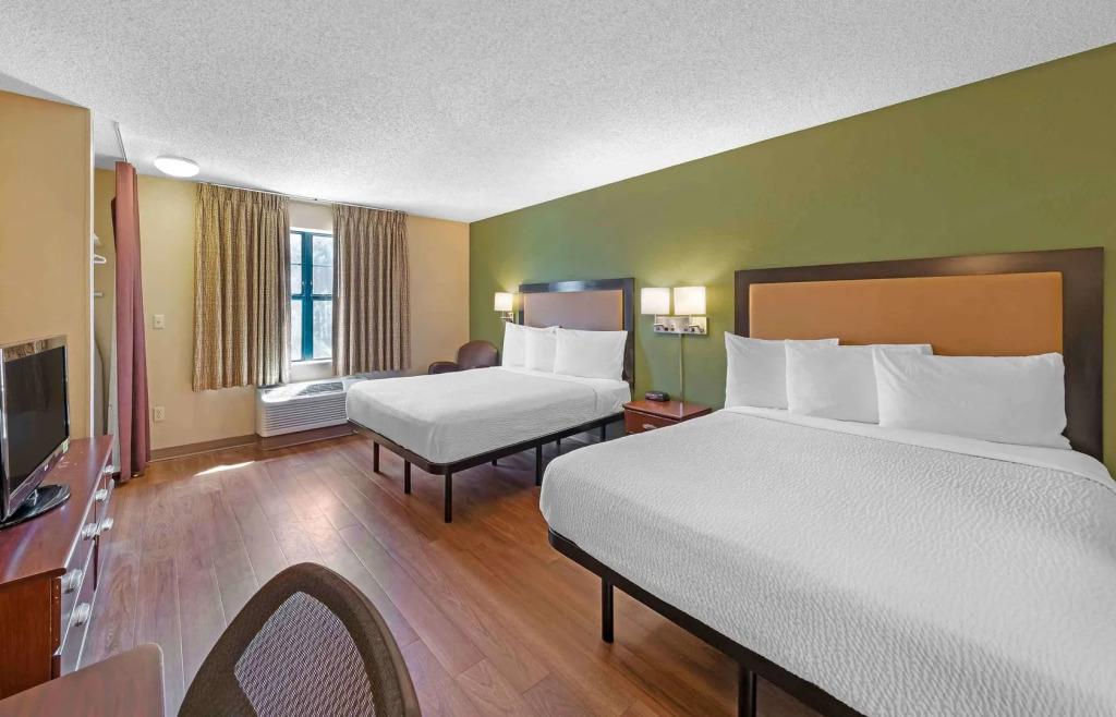Suburban Studios Cary - RDU Airport