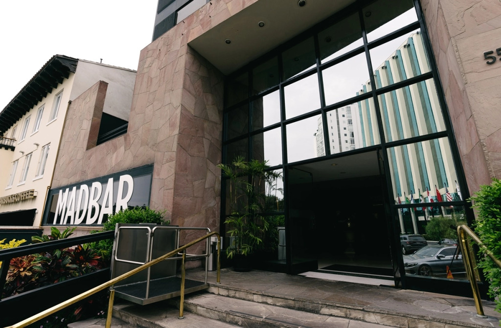 LUOXO Hotel