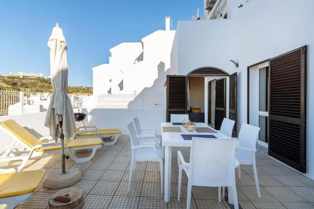 Top renoviertes Apartment mit großer Terrasse