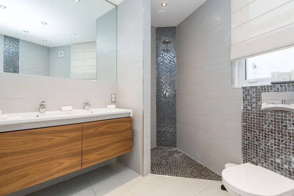 Urban Chic - Bayswater