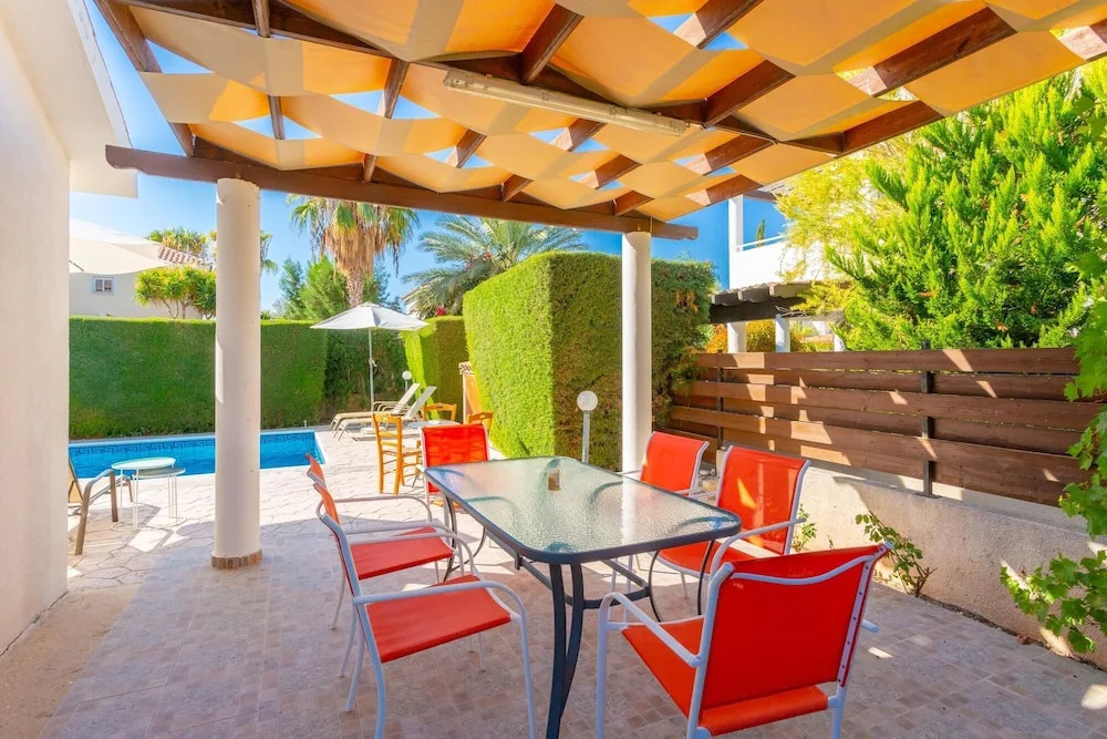Villa Coral Aura Large Private Pool Walk to Beach A C Wifi Car Not Required Eco-friendly - 3419