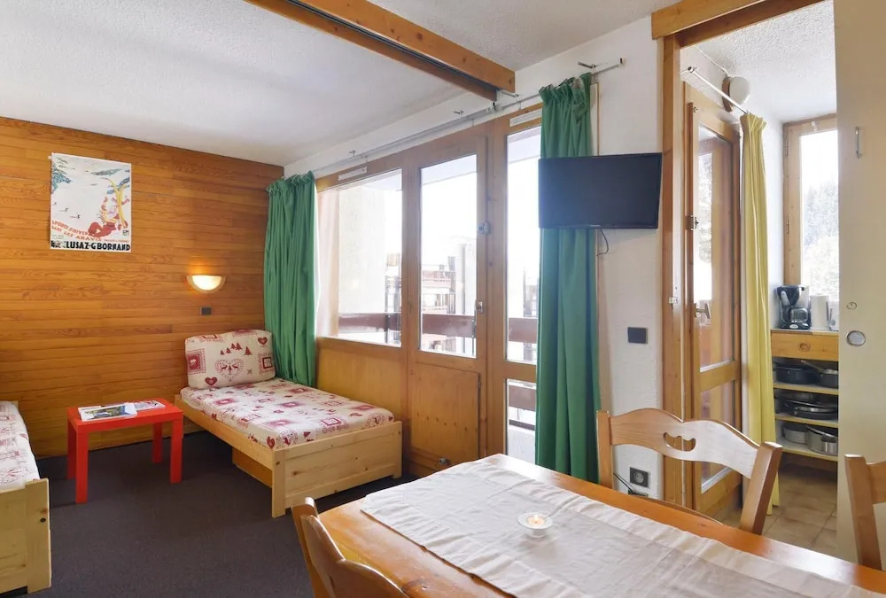 Residence Saintjacques Divisible Studio on Slopes for 4 People of 28 mÂ² Rs202