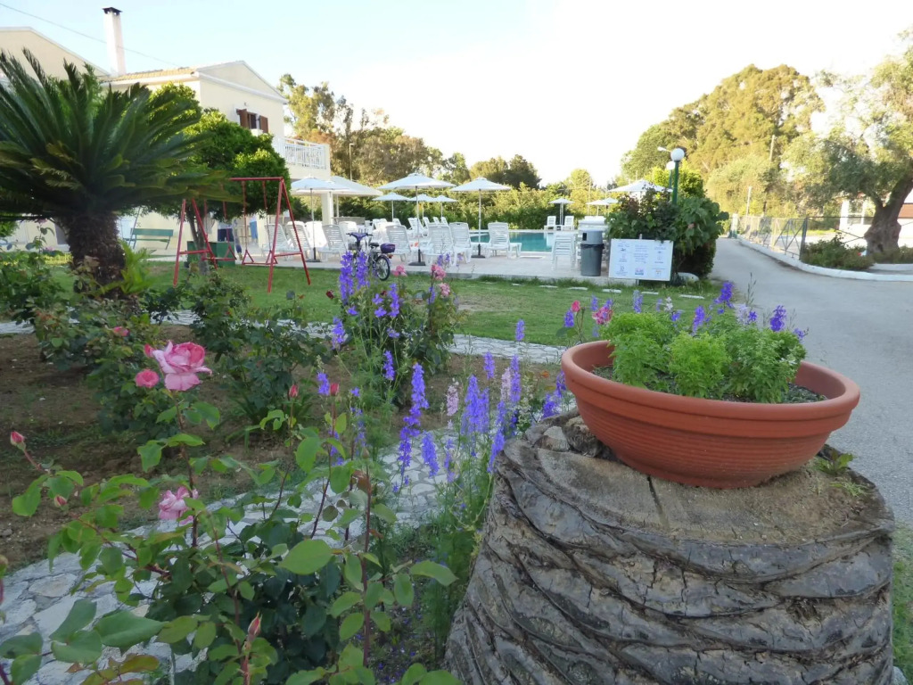 Yianetta Hotel & Suites