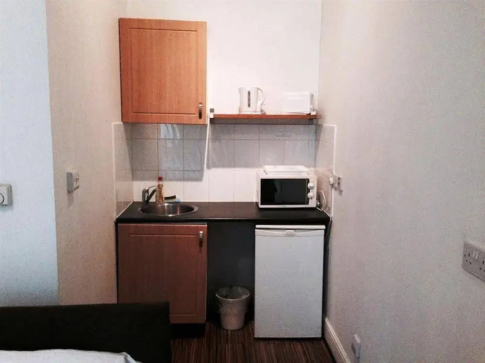 Holland Apartments