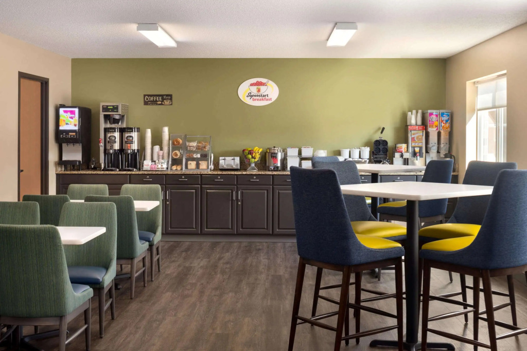 Super 8 by Wyndham Sioux Falls