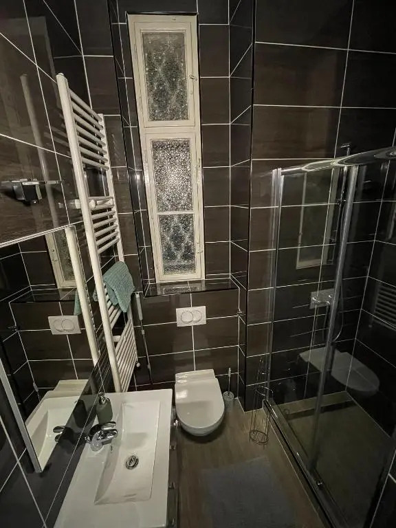 Luxury Riverside Panorama Apartment