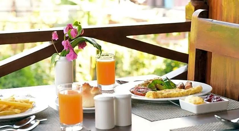 Kuti Resort & Spa