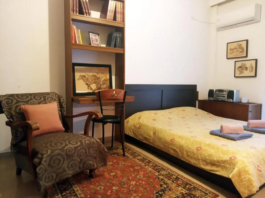 Beautiful Apartment -up to 4 guests- close to City Centre!