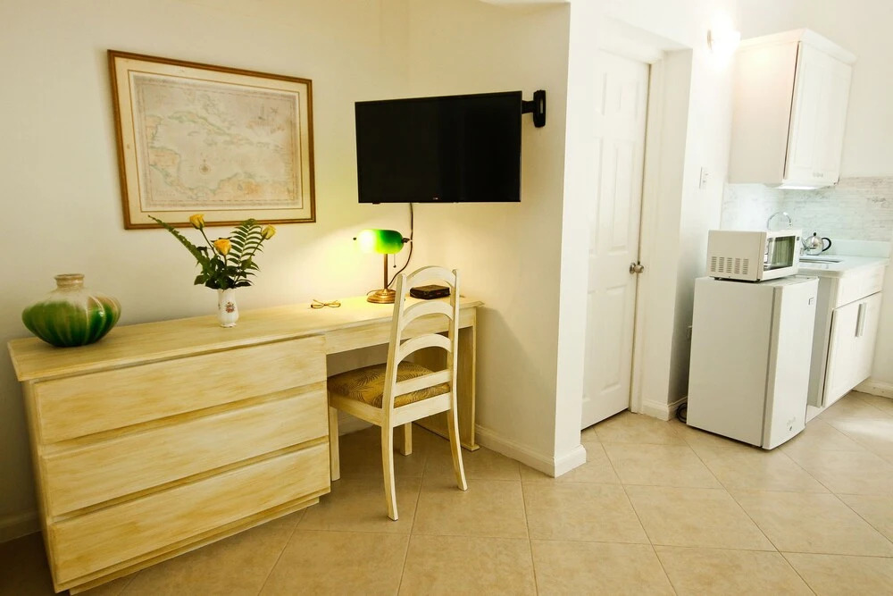 Cattleya's Green Suite Exquisite