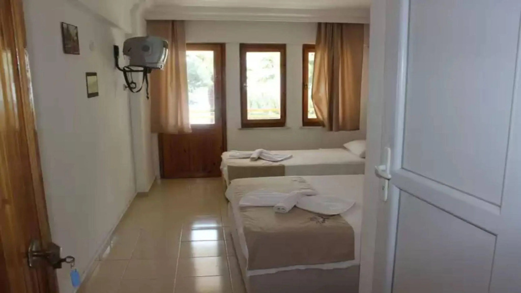 Tuana Hotel