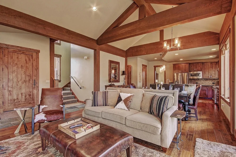 The Shores Lodge 3 Bedrooms 3.5 Bathrooms Home
