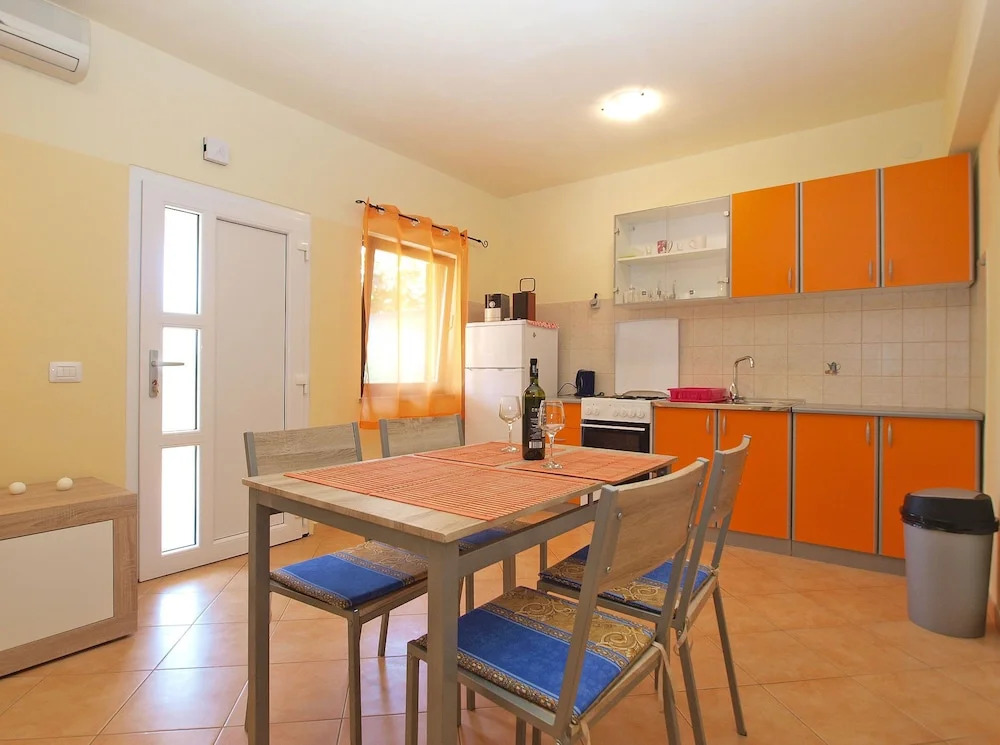 Apartment 1468