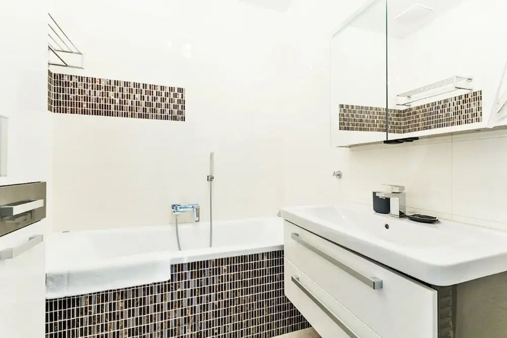 Charming Two-Bedroom Apartment Next To The Emmaus Abbey