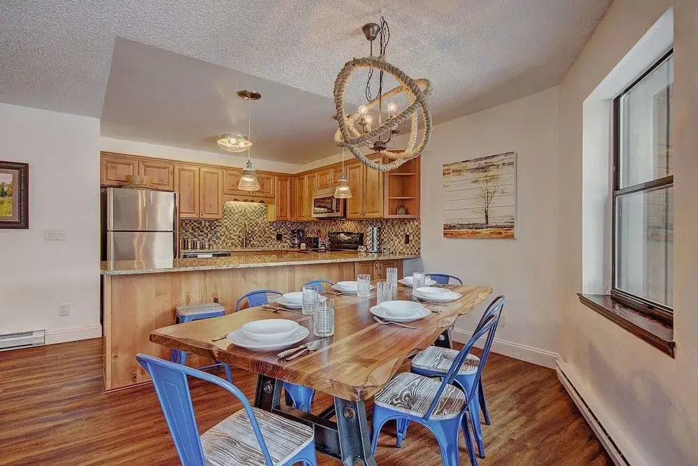 Tyra Summit A2E - 2 Br Condo