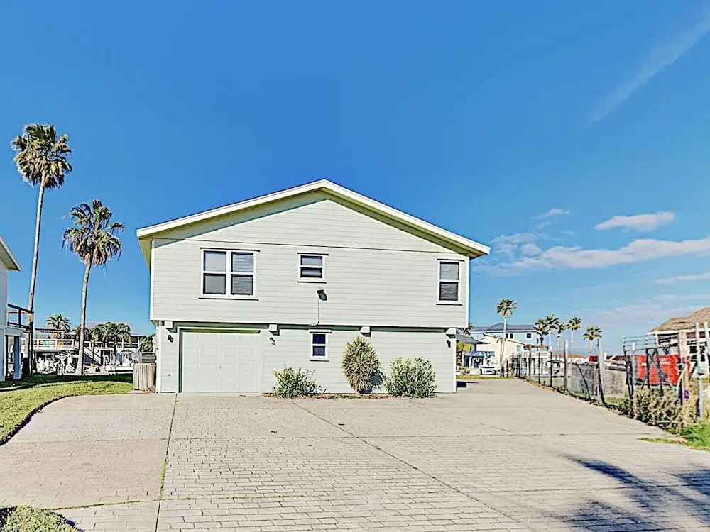 Remodeled Waterfront in Rockport by RedAwning