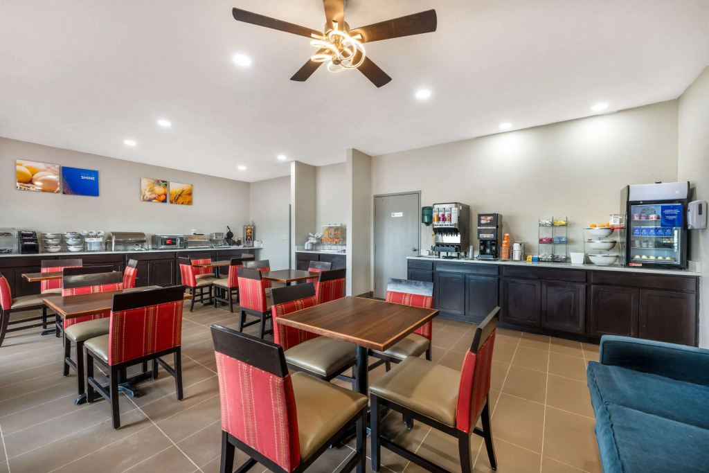 Comfort Suites Omaha East-Council Bluffs