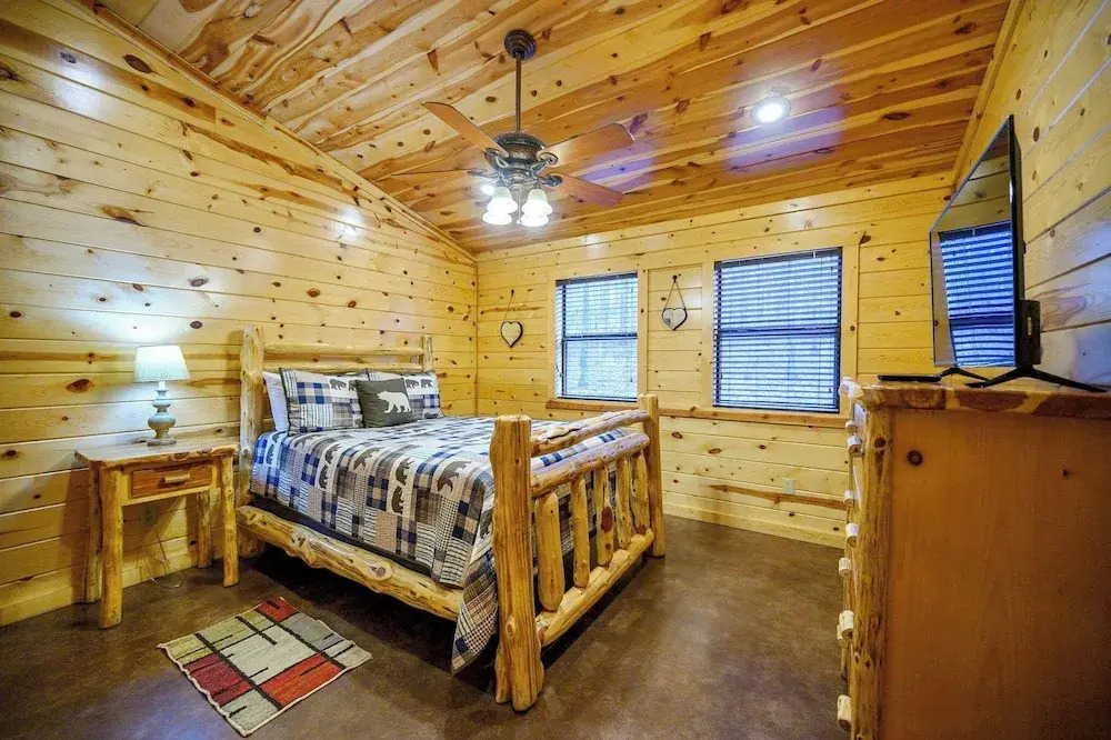 Lost Key  Cabin Stay for 8