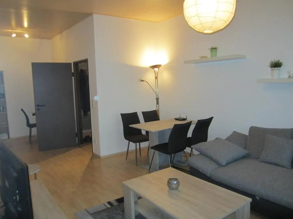 Tante Emma "Paris", Wohngefühl wie Zuhause plus Vorteile eines Hotels, PB-Zentrum, 600m zum Hbf