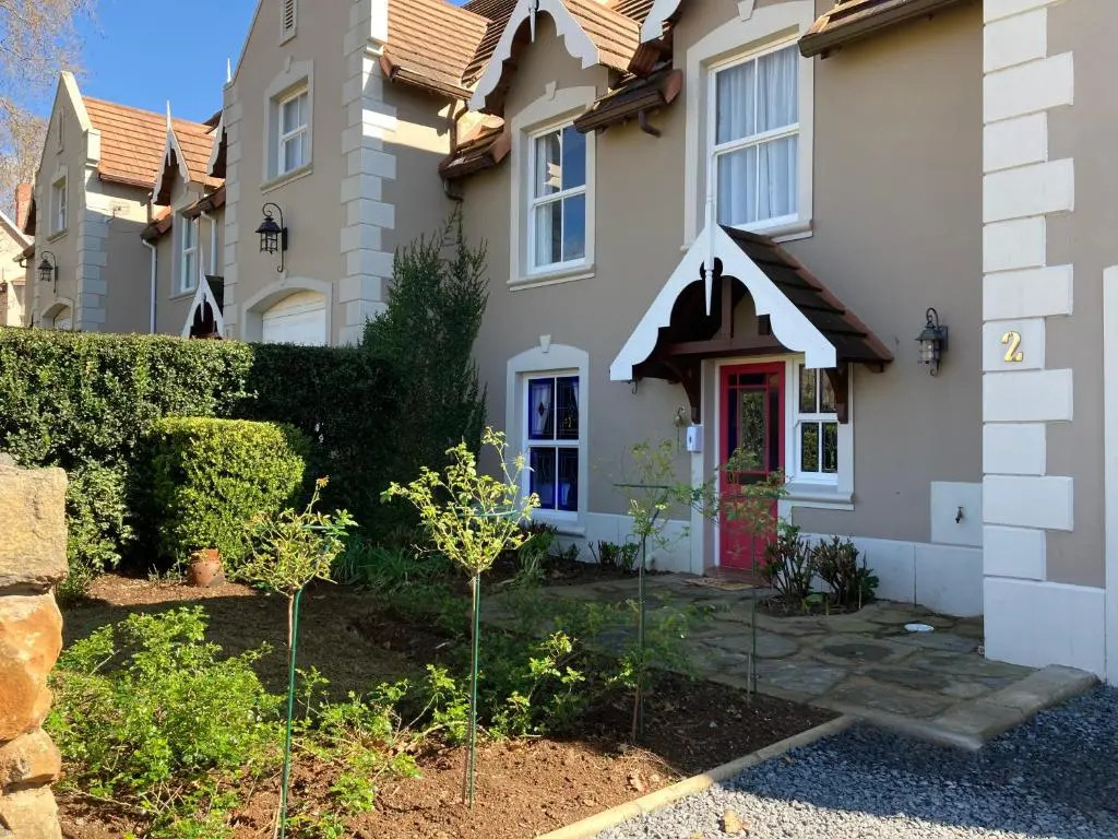 2 Rawdons Country Estate