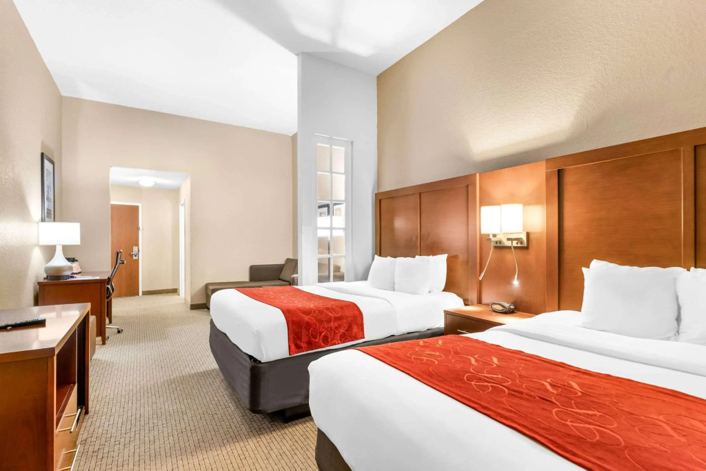 Comfort Suites Orlando Airport