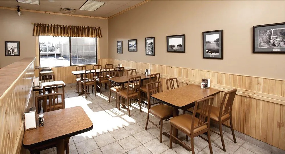 Petawawa River Inn & Suites