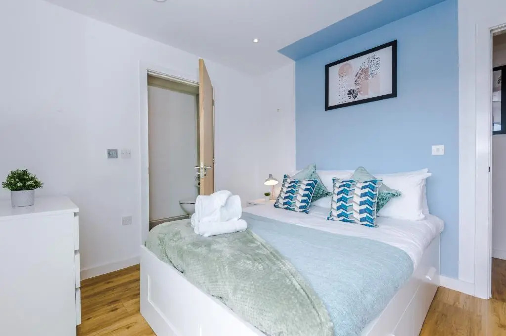 Stunning Scandi Manchester City Centre Penthouse - Sleeps 10 - Parking