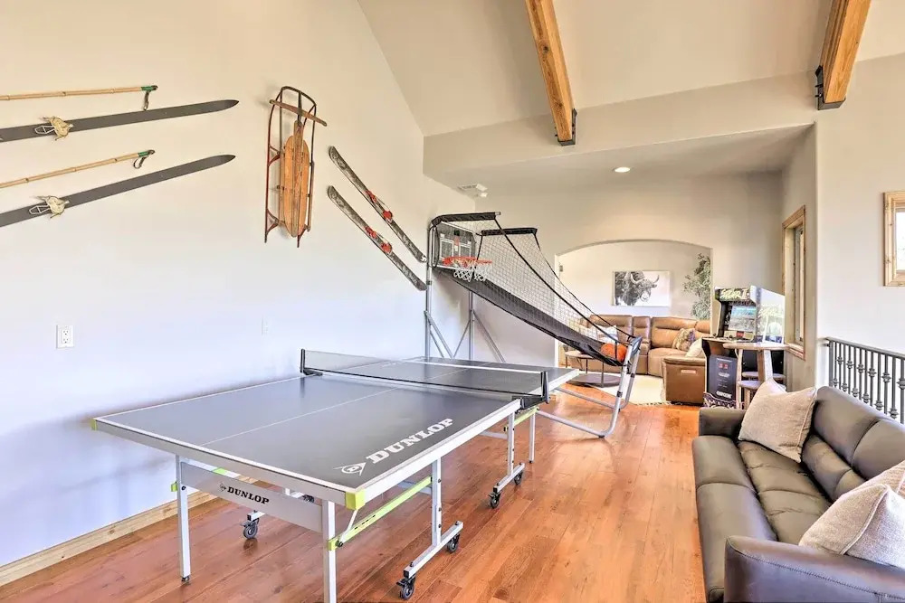 Cabin w/ Game Room & Mtn Views in Silverthorne!
