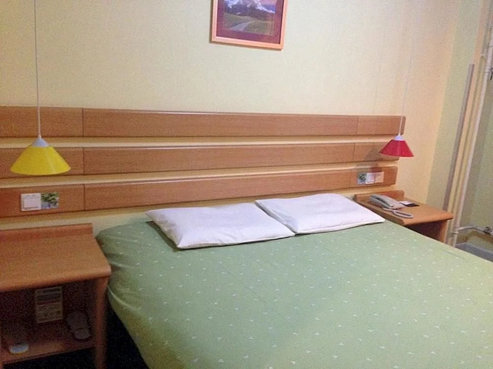 Home Inn Hengshui West Heping Road