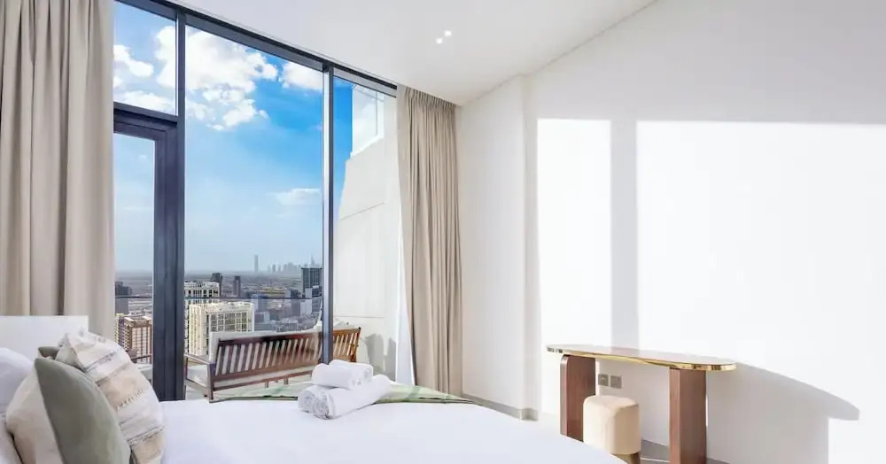 LUX  The Phantom Sky Pool Suite