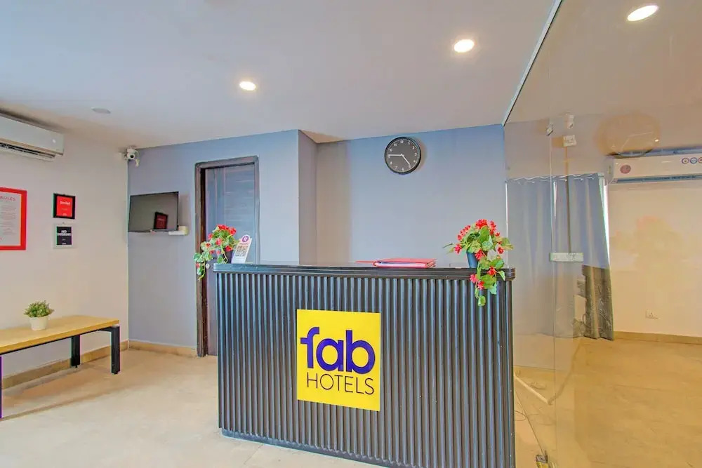 Fabhotel The Vibe