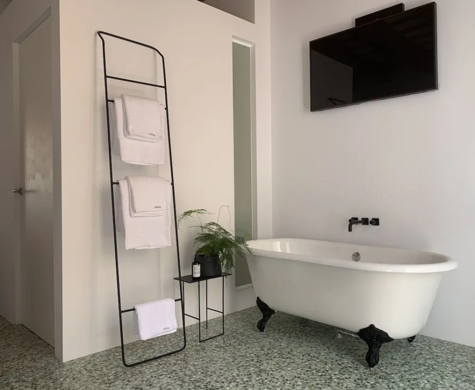 Fragile Boutique Hotel