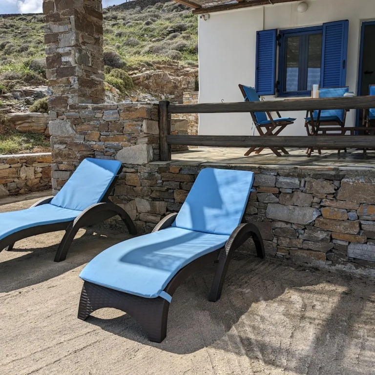 Seaside Bliss Tranquil Retreat on Kythnos Island