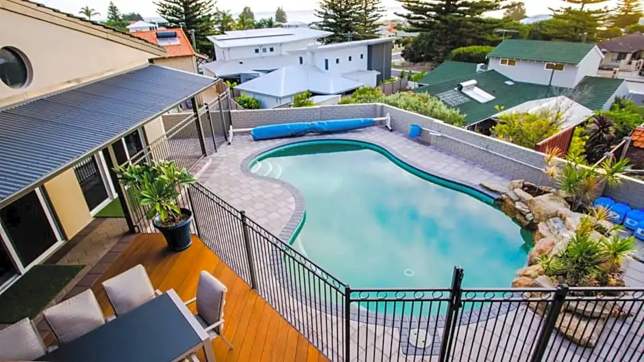 Mullaloo B & B