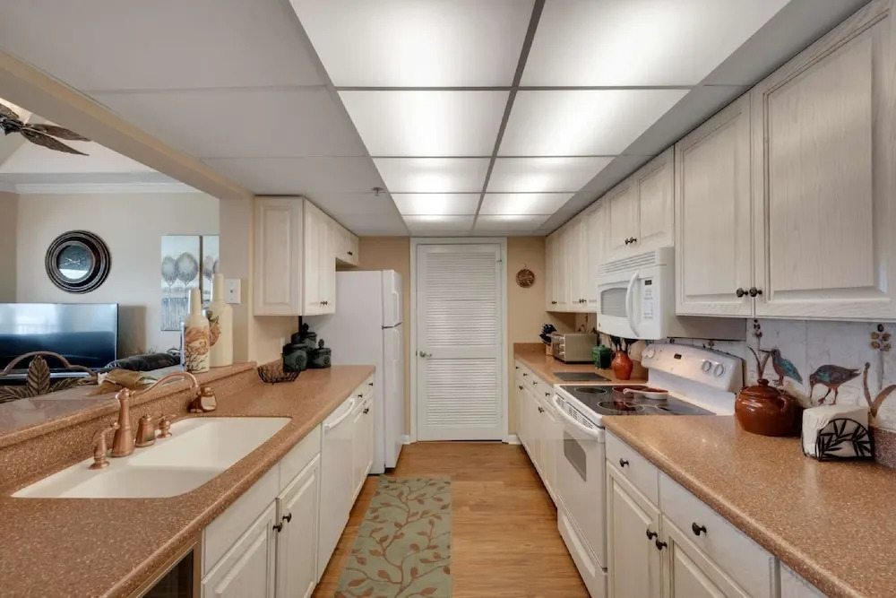 Long Beach Resort Tower II, 2 Bedroom Apartment