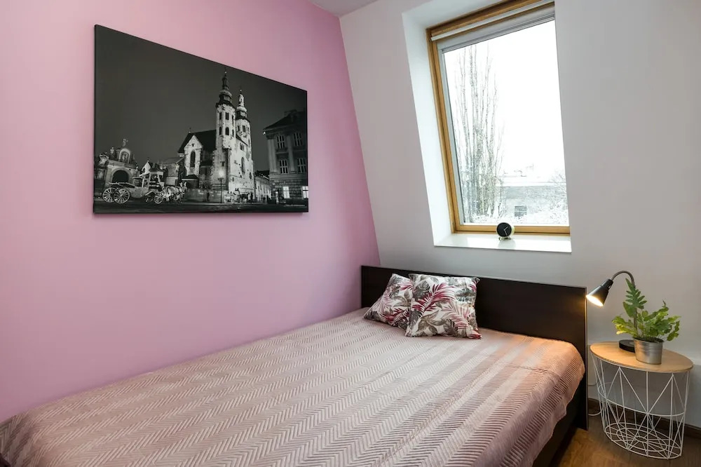 KrakowRentals -Tabacco Factory Apartment