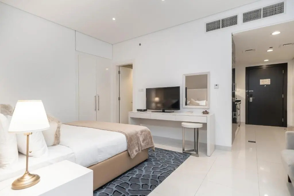 HiGuests - Cozy Studio With Balcony in Business Bay