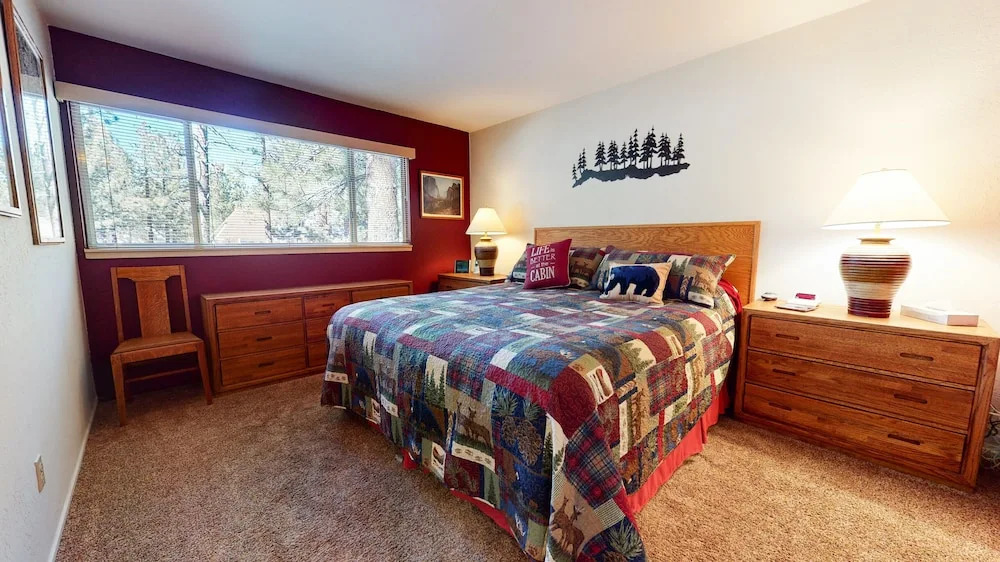 La Residence - Shared Pool, Hot Tub & More!