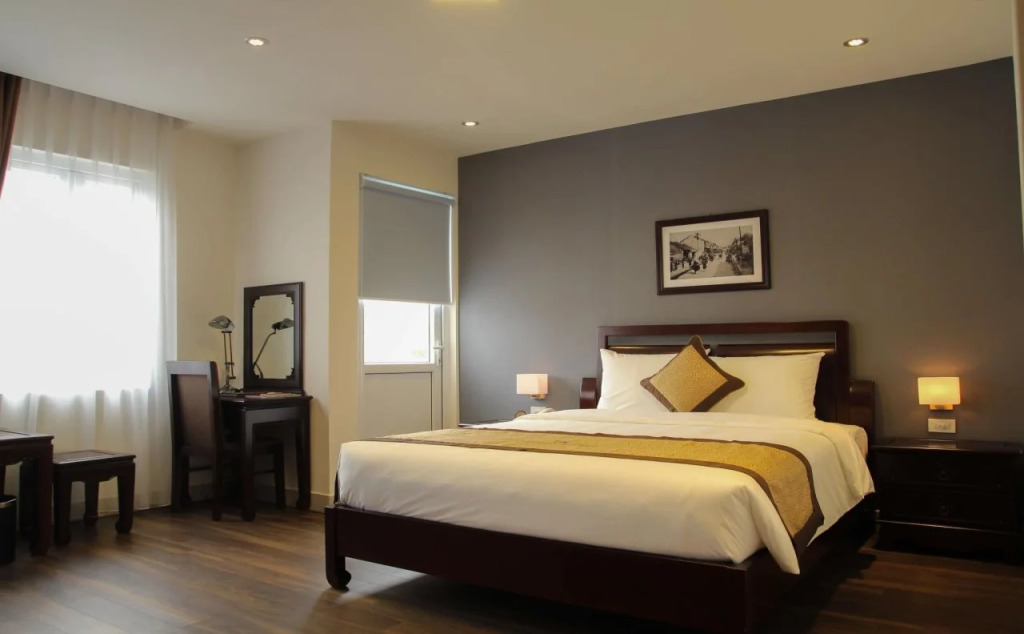 Cherry Hotel 1