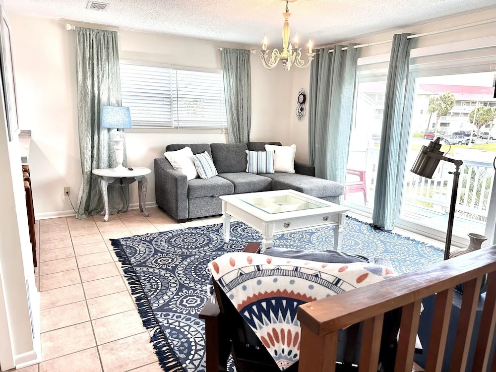 Island Cottage 1 Bedroom Townhouse by RedAwning