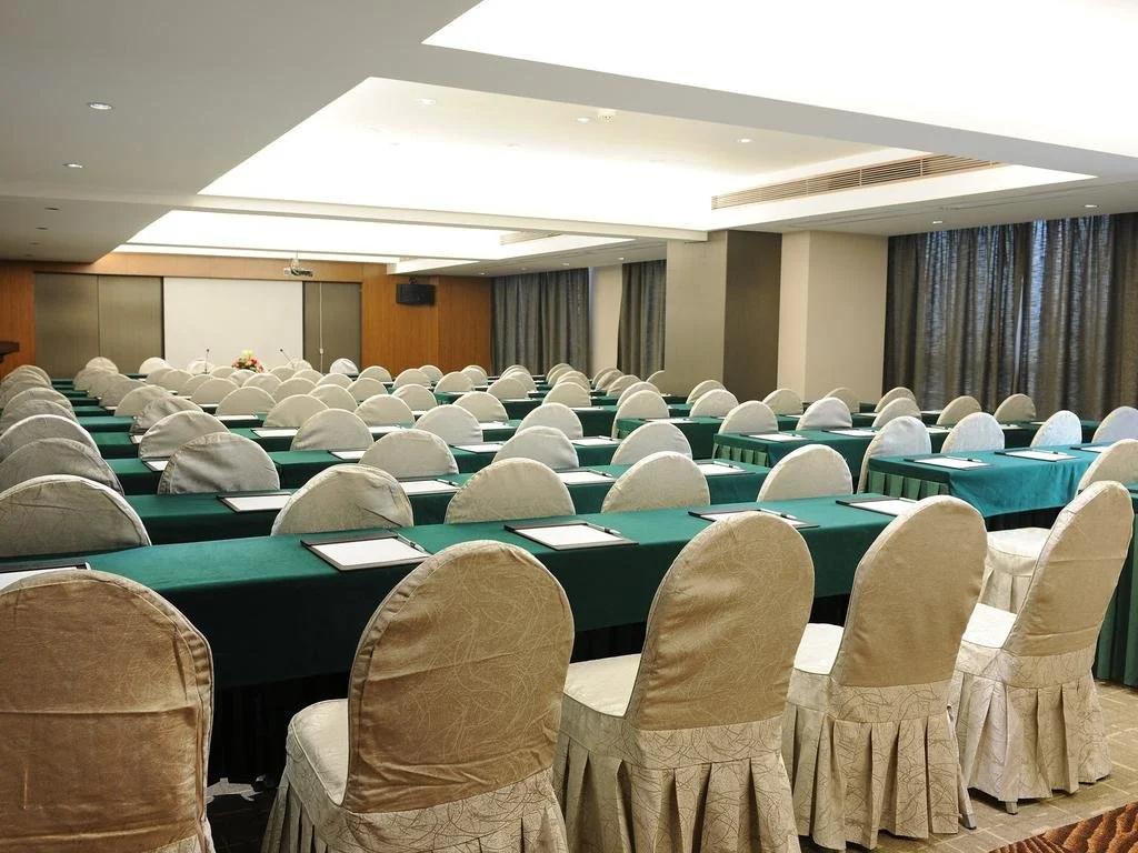 Yannian Huijing Hotel