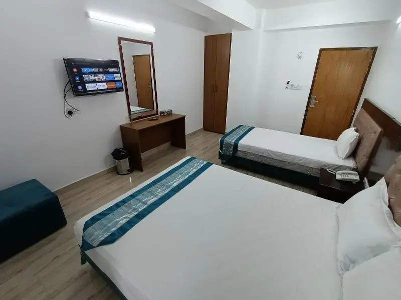 Hotel D-Palace Near Haji Camp & Dhaka Airport