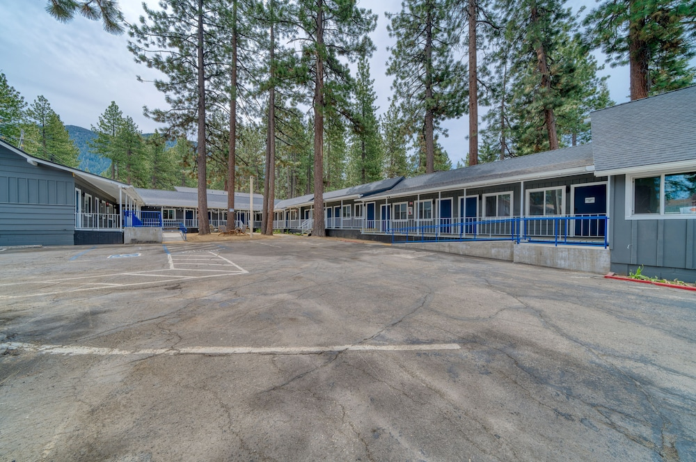 Adventure Lodge