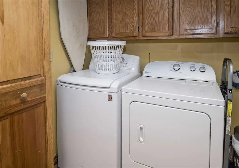 254 Arrowhead Dr. Unit B 5 Bedroom Duplex