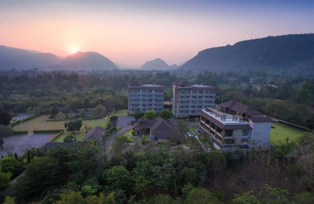 Lacol Hillside Residence Khaoyai