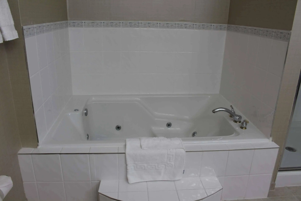 Best Western Plus Uptown Hotel